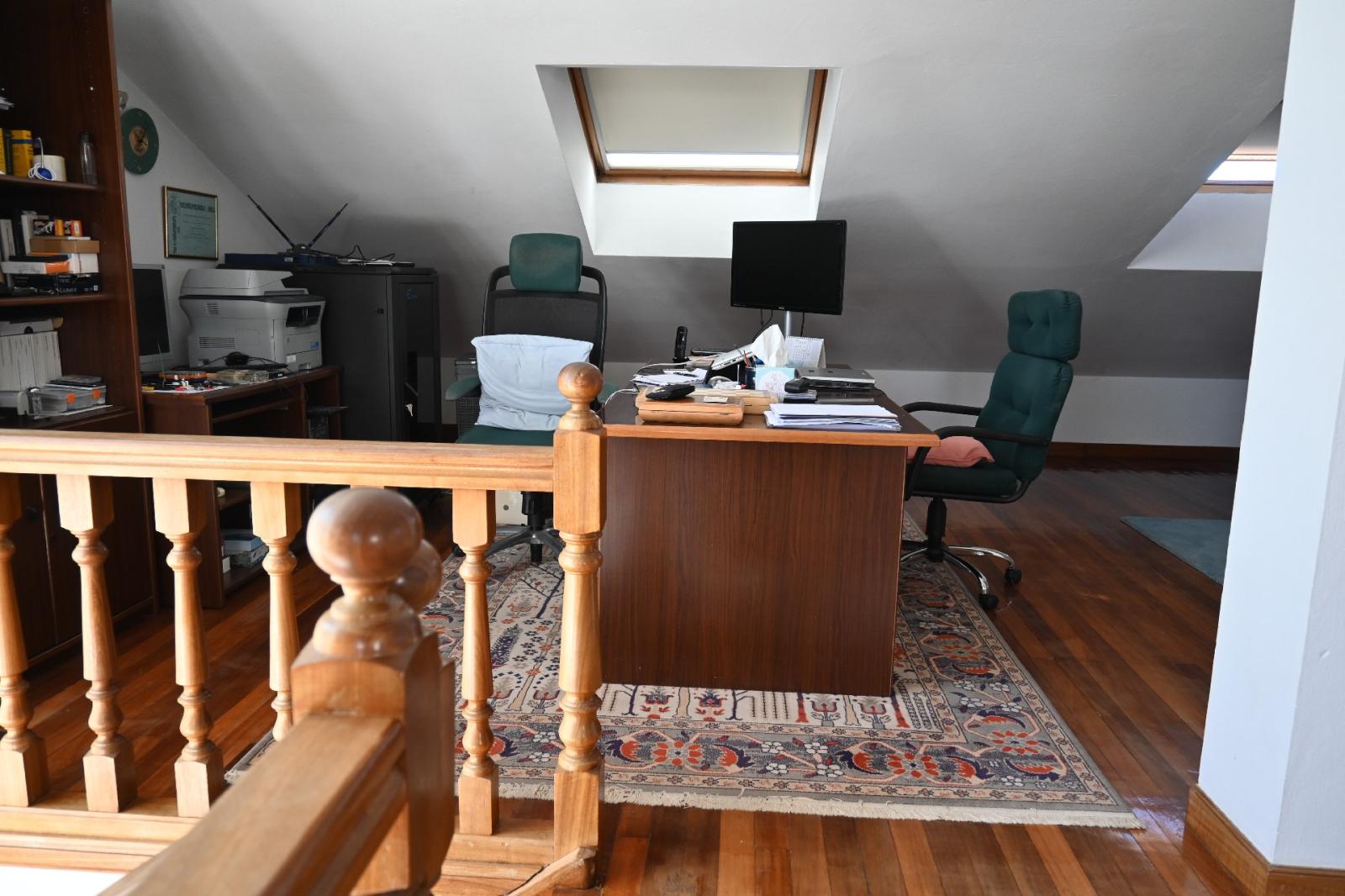 Chalet for Sale in Piélagos