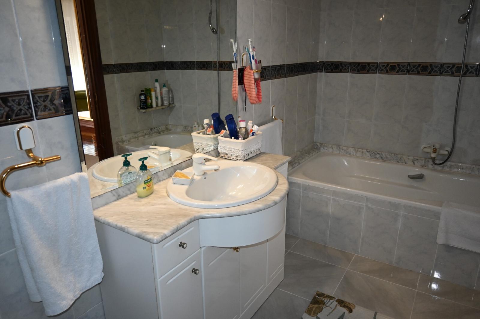 Chalet for Sale in Piélagos