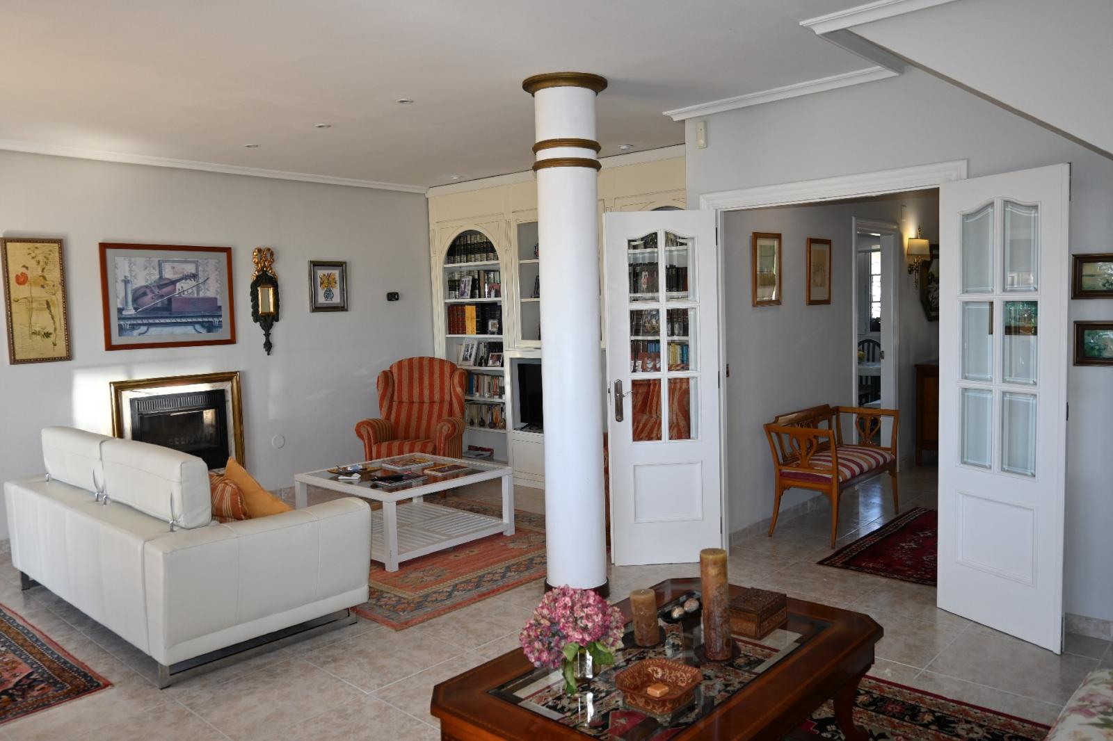 Chalet for Sale in Piélagos