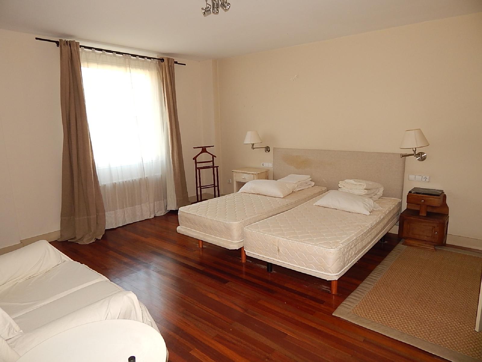 Flat for Rent in Santander