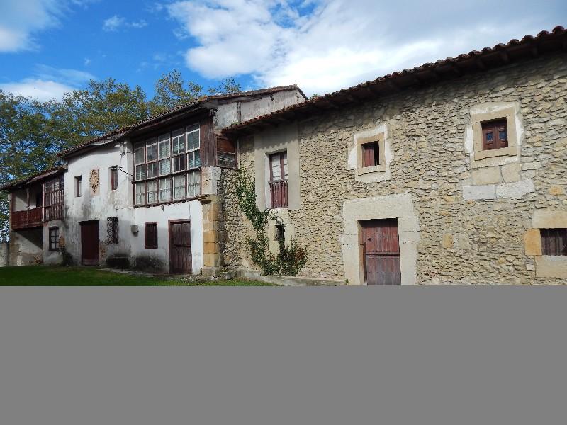 House for Sale in Ribamontán al Monte