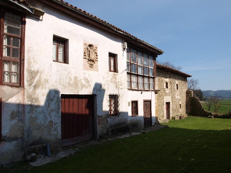 House for Sale in Ribamontán al Monte