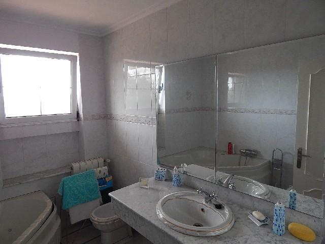 Chalet for Sale in Santa Cruz de Bezana
