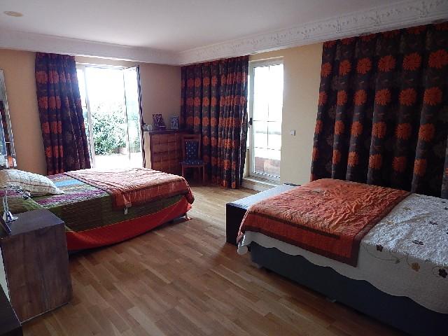 Chalet for Sale in Santa Cruz de Bezana
