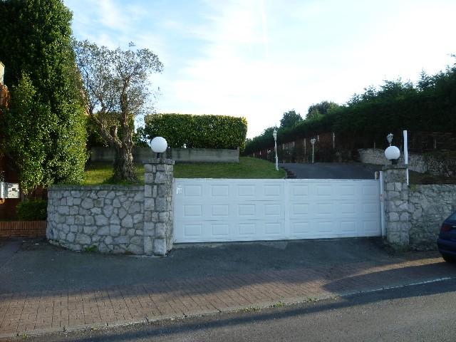 Chalet for Sale in Santa Cruz de Bezana