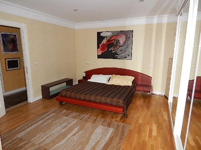 Chalet for Sale in Santa Cruz de Bezana