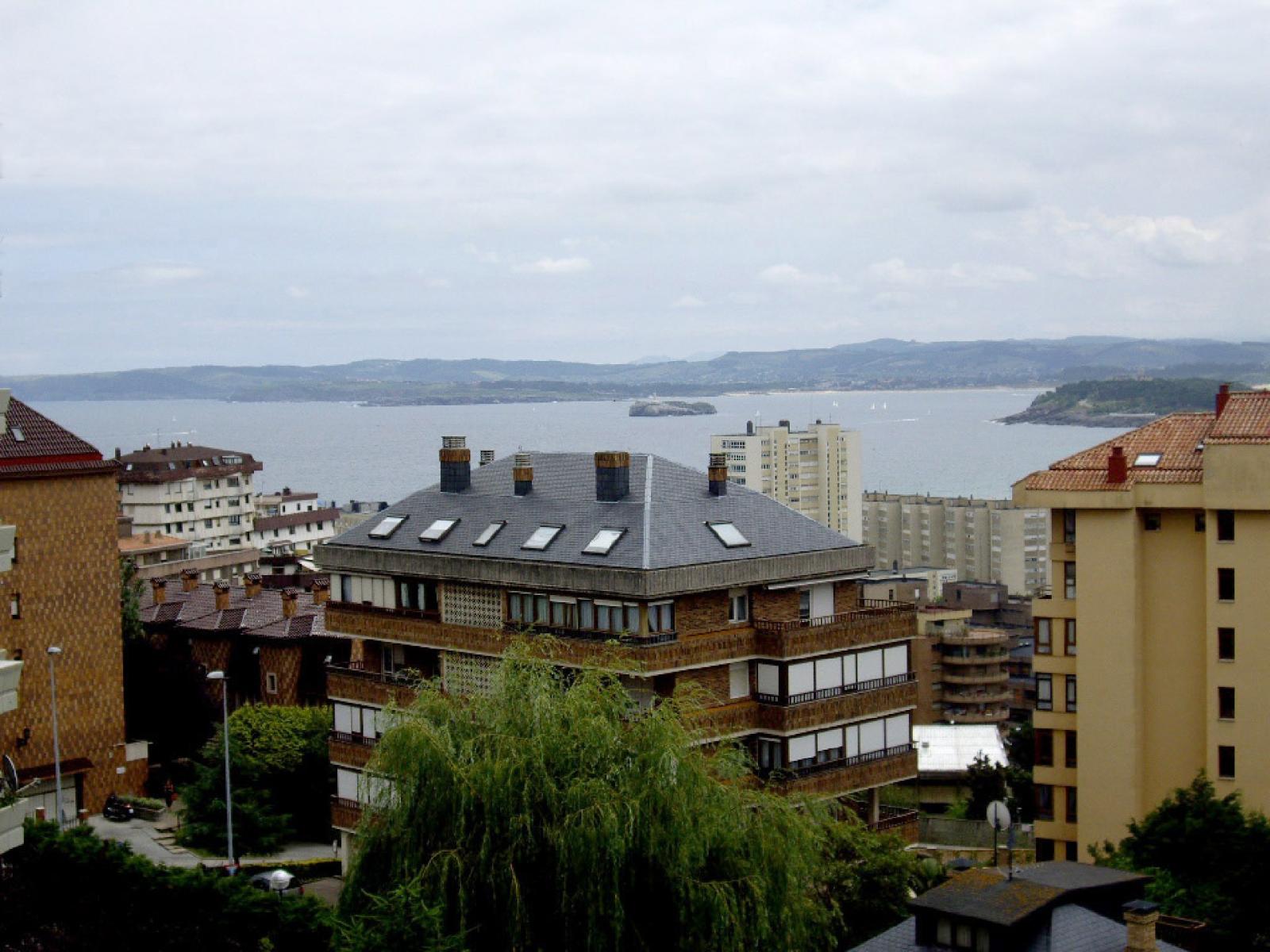 Flat for Rent in Santander