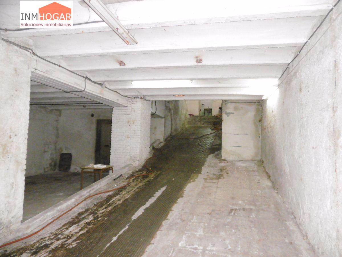 Premise for Rent in Ávila