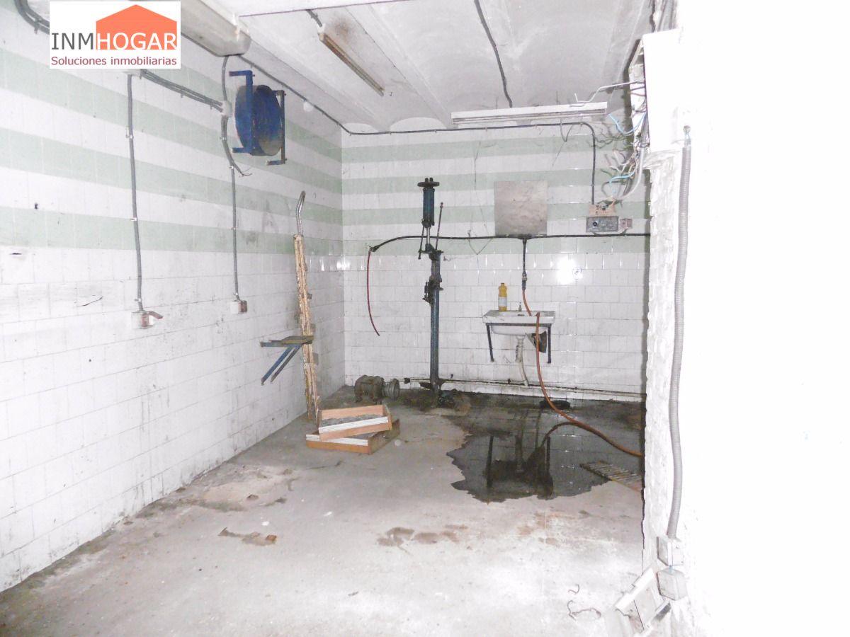 Premise for Rent in Ávila
