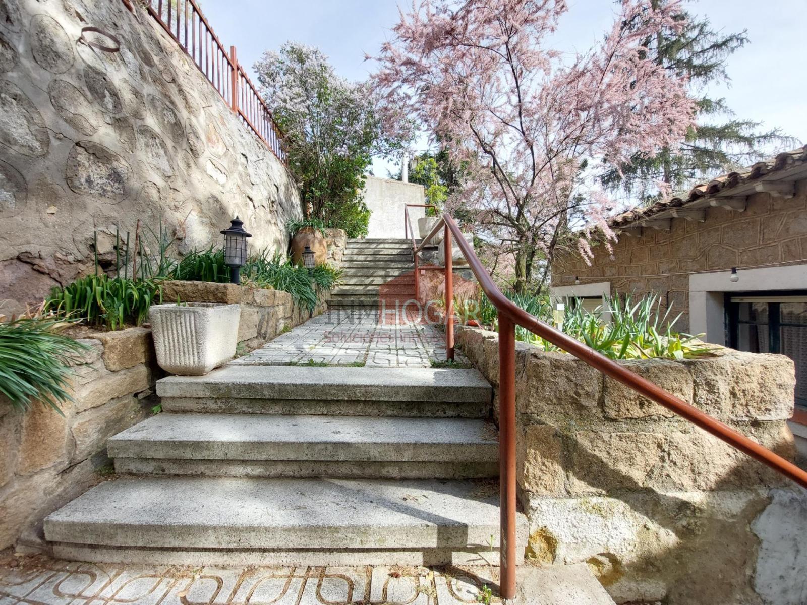 Chalet for Sale in Ávila
