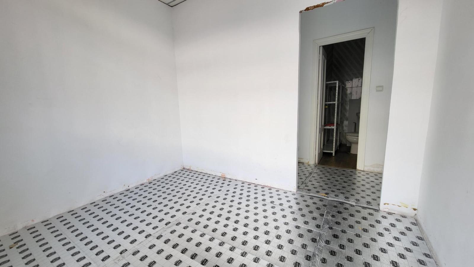 Premise for Rent in Ávila