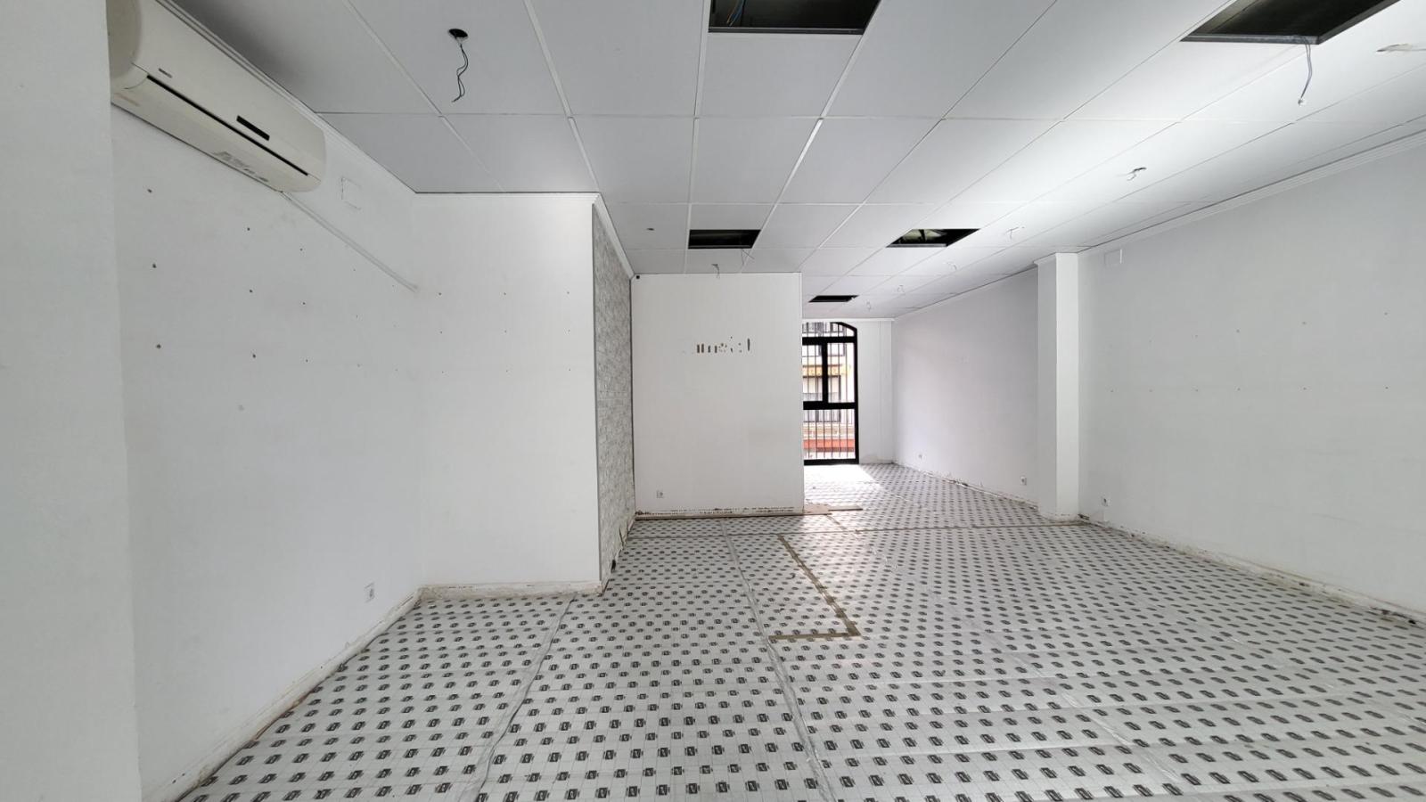 Premise for Rent in Ávila