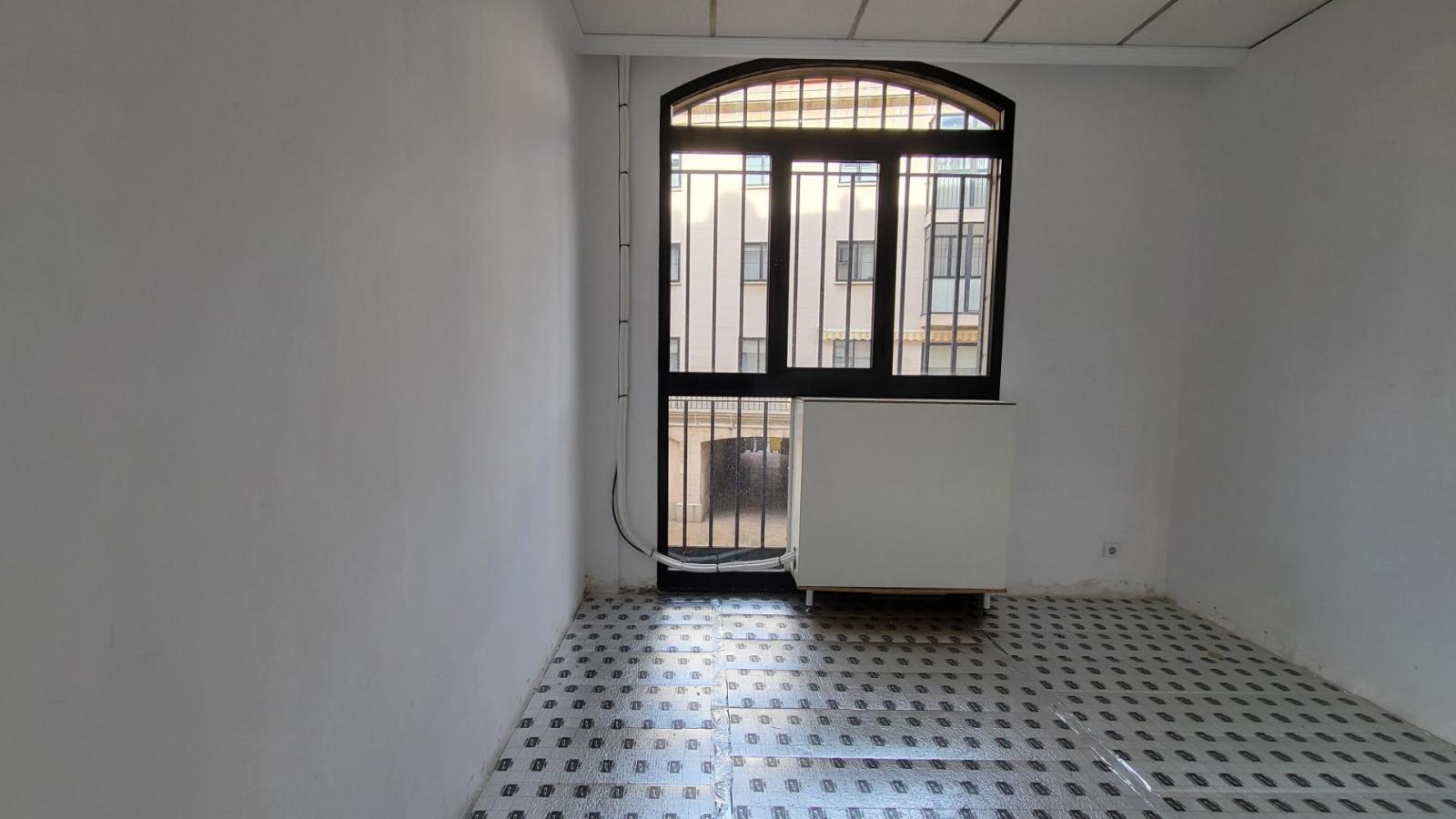 Premise for Rent in Ávila