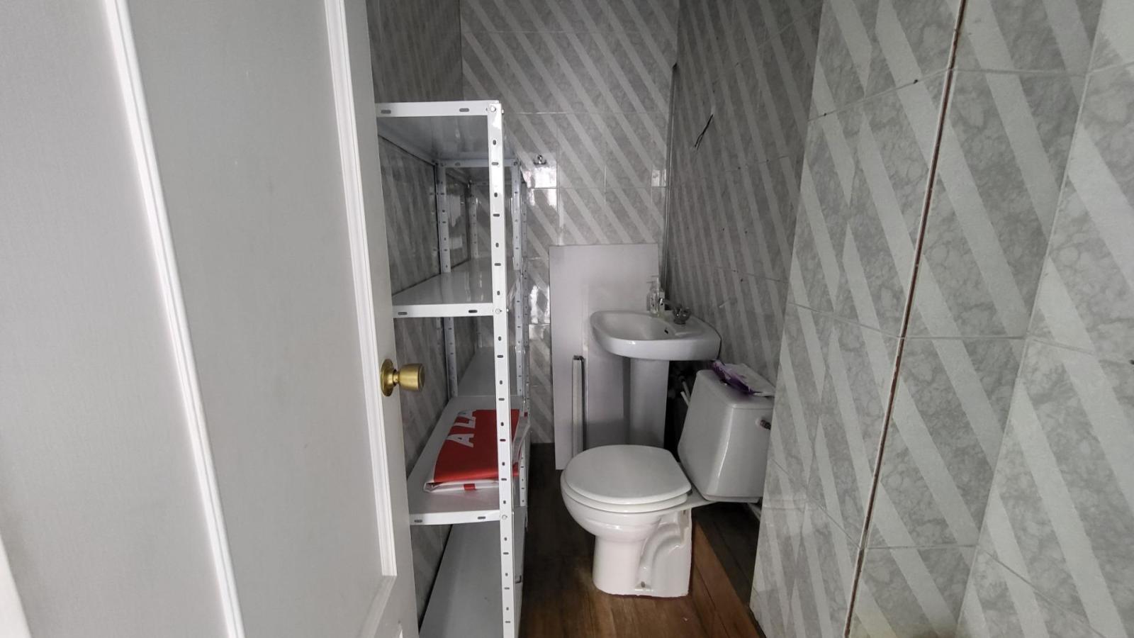 Premise for Rent in Ávila