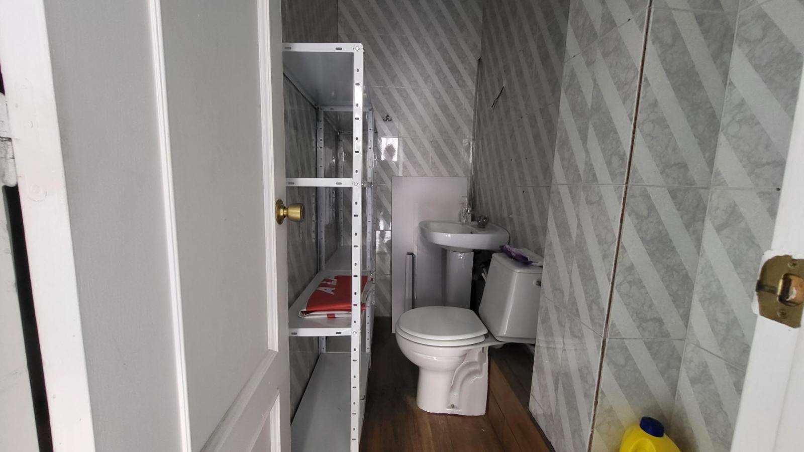 Premise for Rent in Ávila