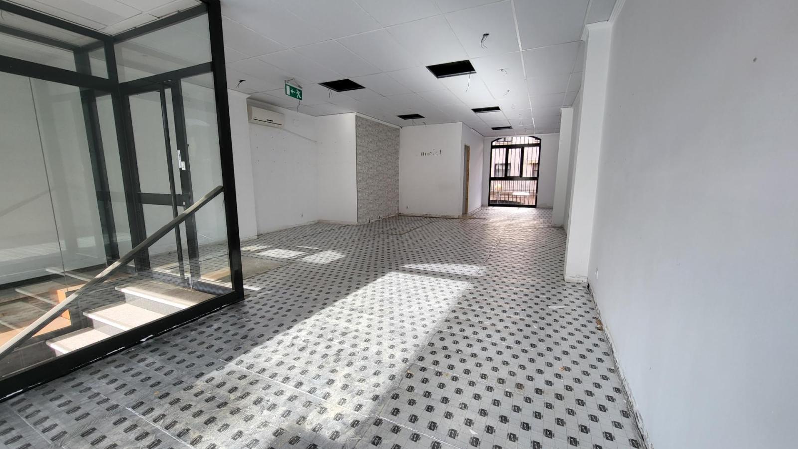 Premise for Rent in Ávila