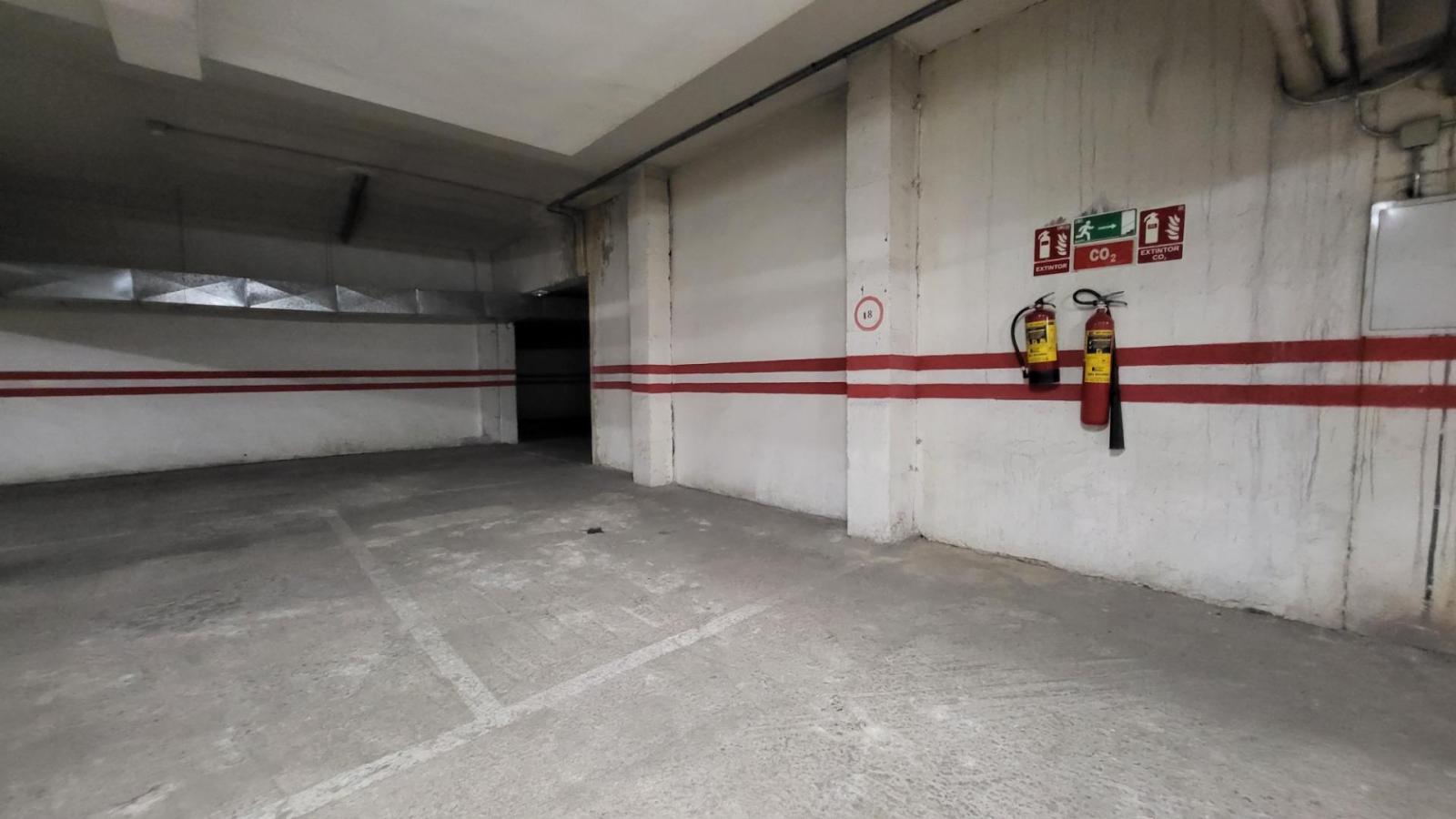 Garage for Sale in Ávila