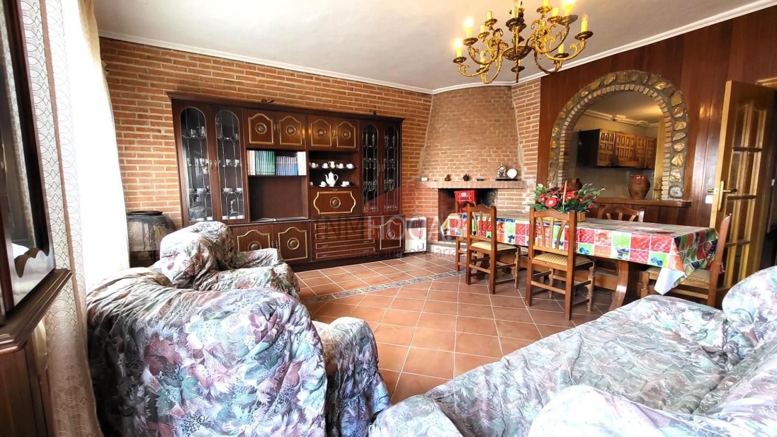Chalet for Sale in Aldeaseca de la Frontera