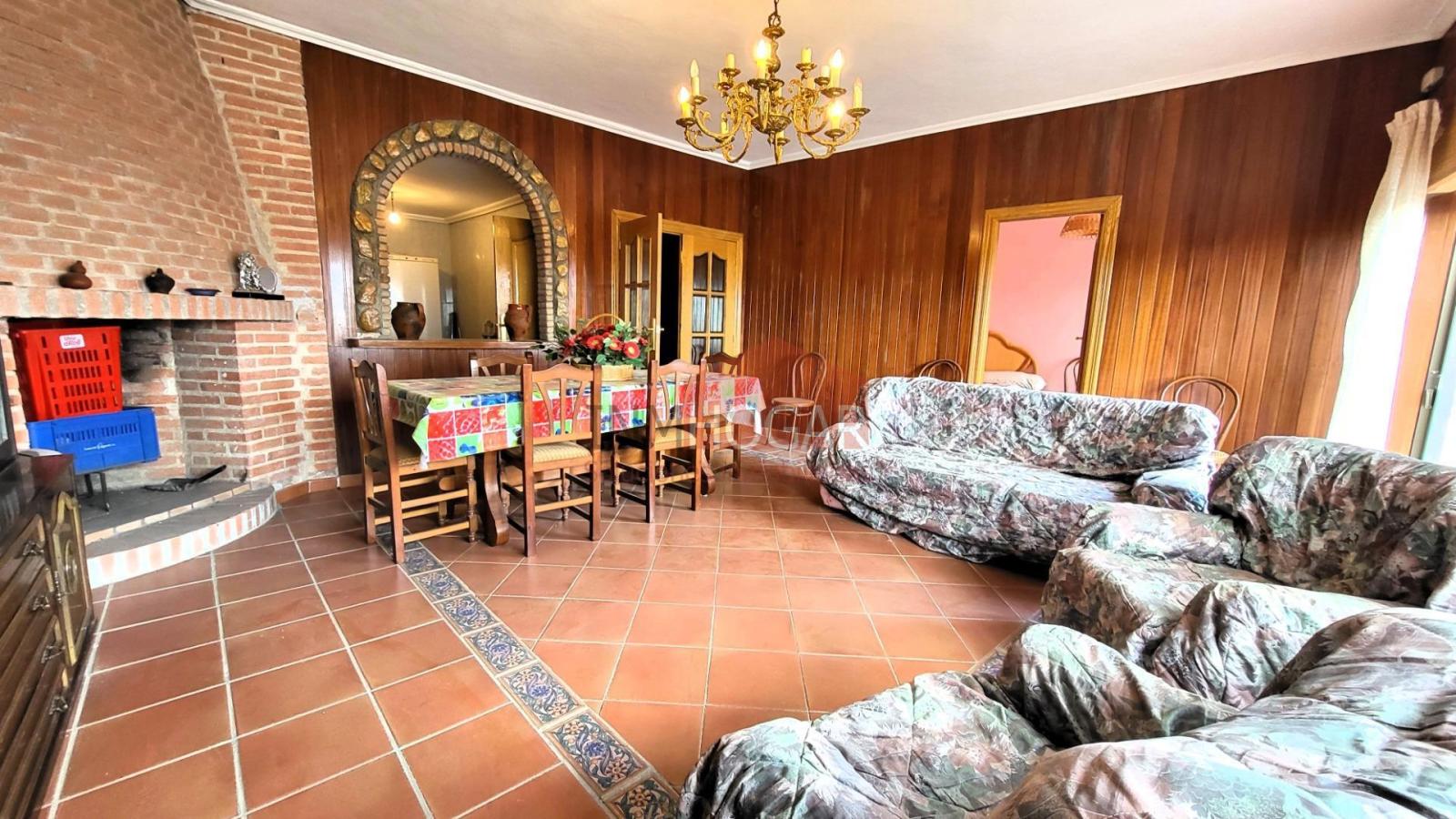 Chalet for Sale in Aldeaseca de la Frontera