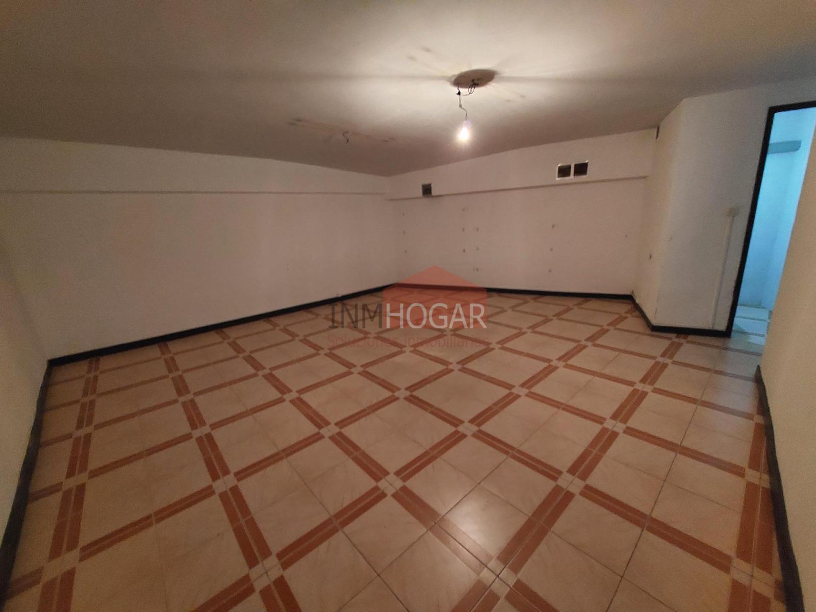 Premise for Rent in Ávila