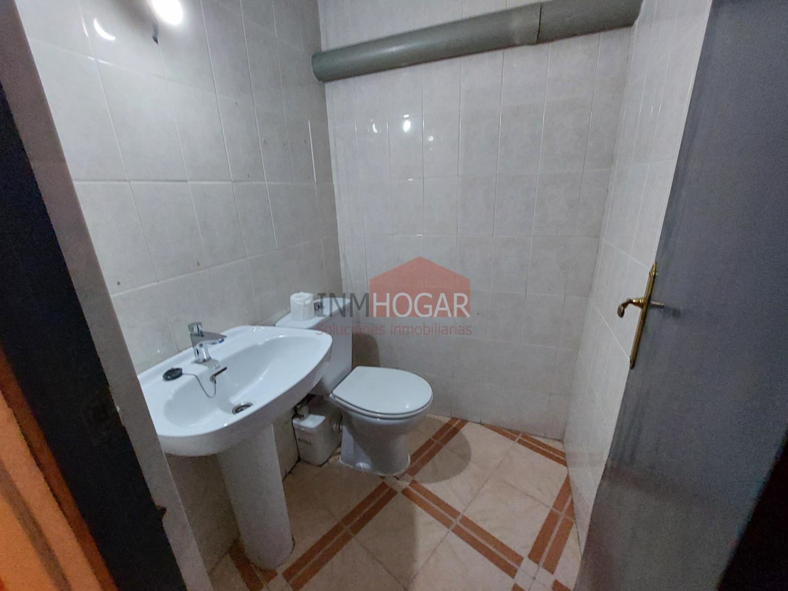 Premise for Rent in Ávila