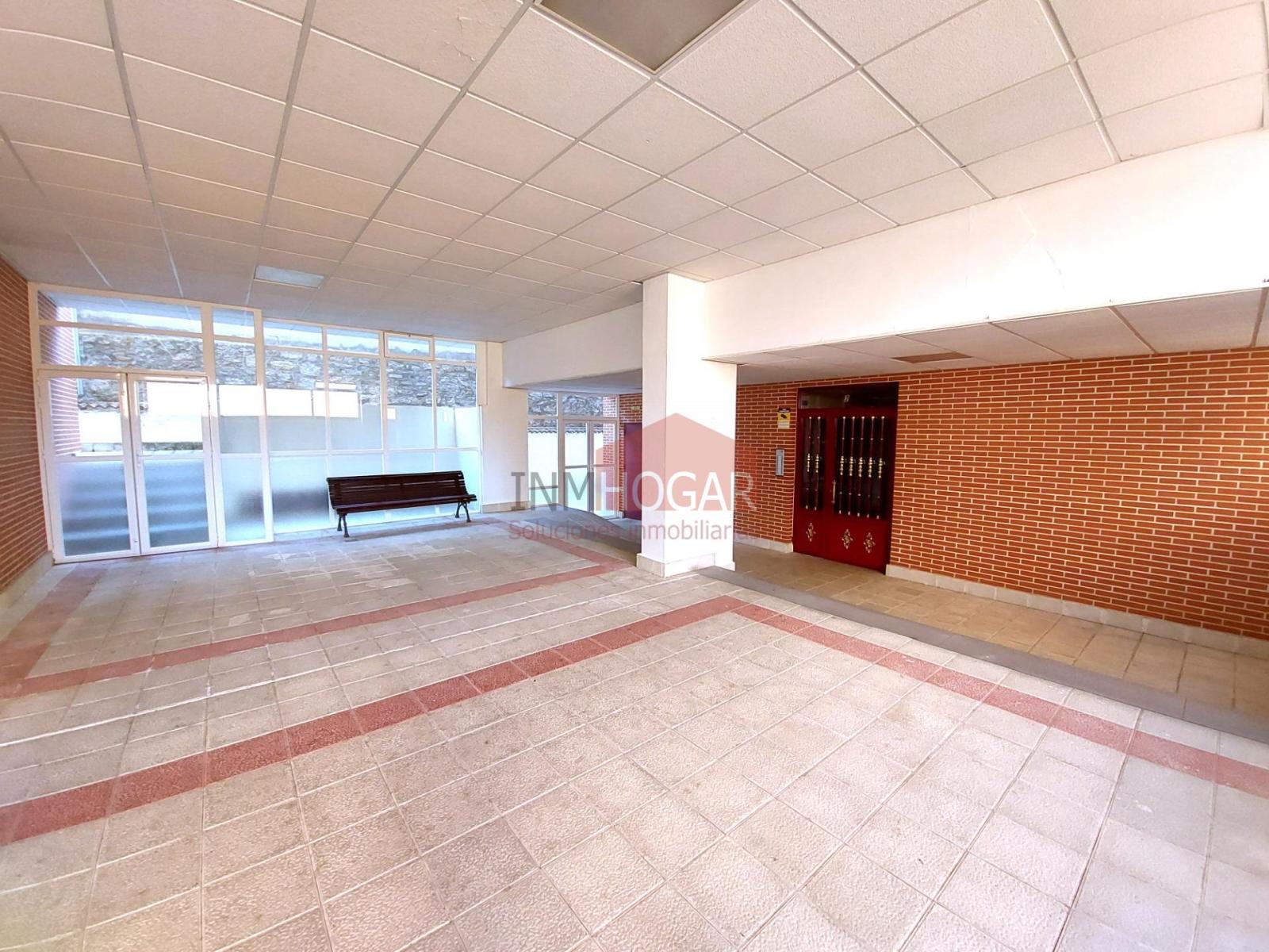 Flat for Sale in Ávila