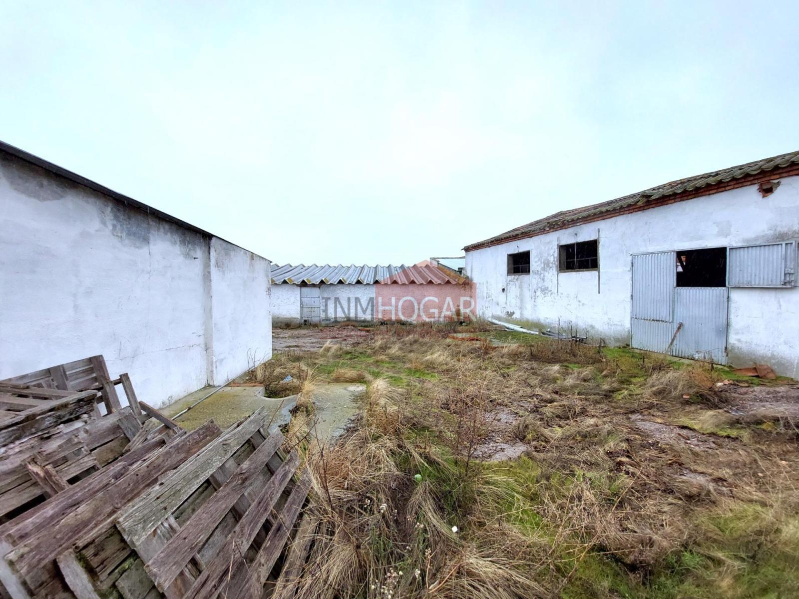 Nave en Venta en Adanero