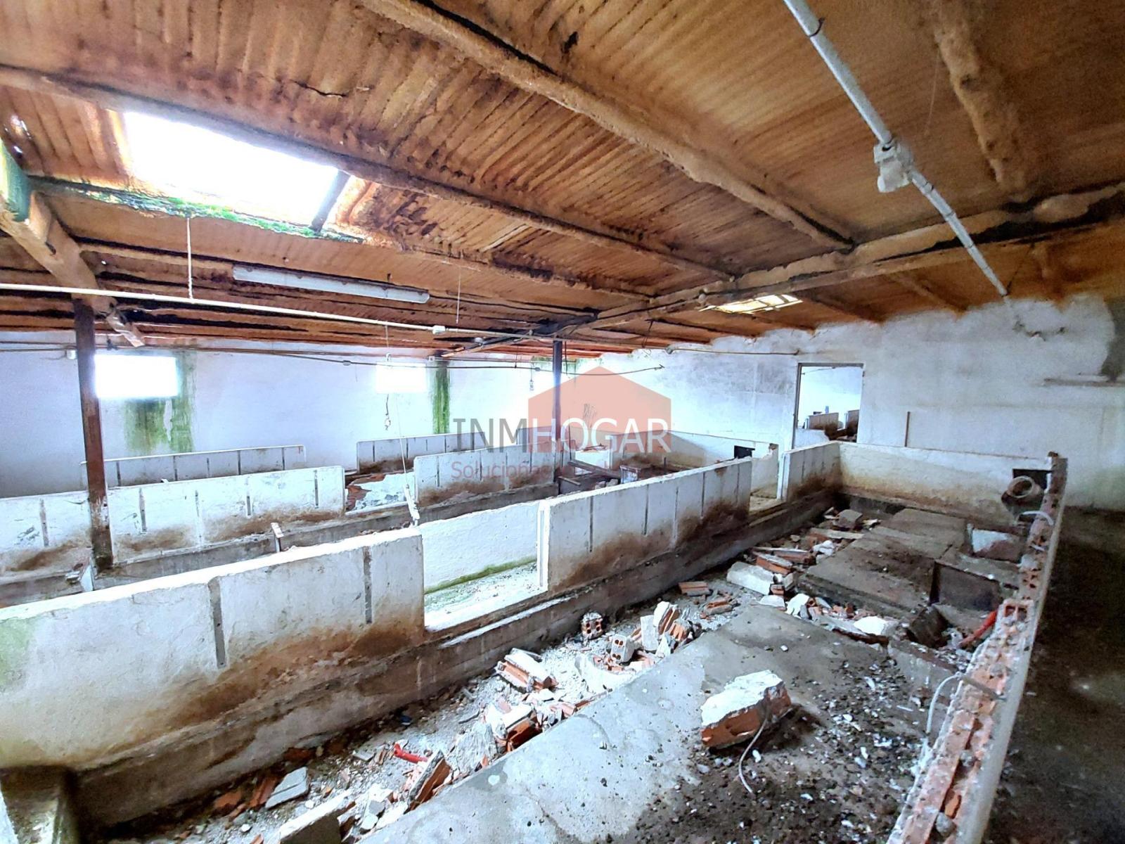 Nave en Venta en Adanero