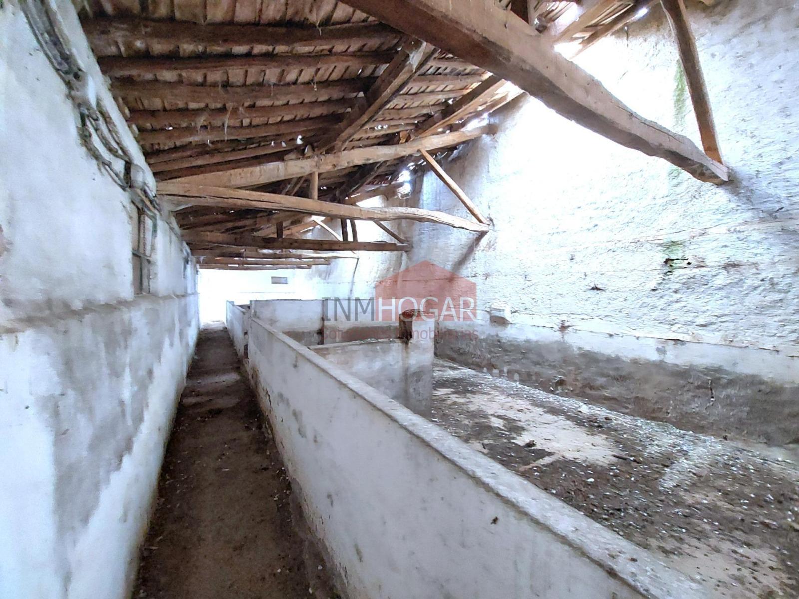 Nave en Venta en Adanero
