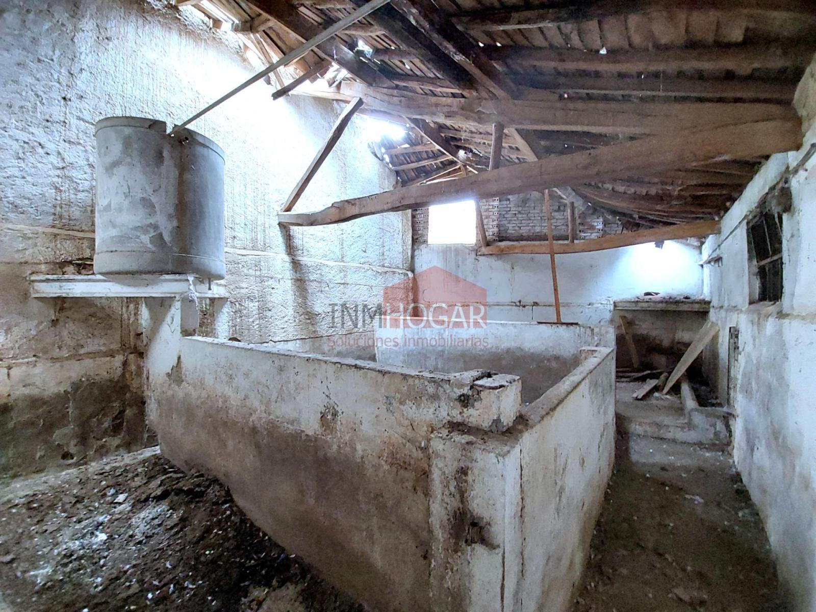 Nave en Venta en Adanero