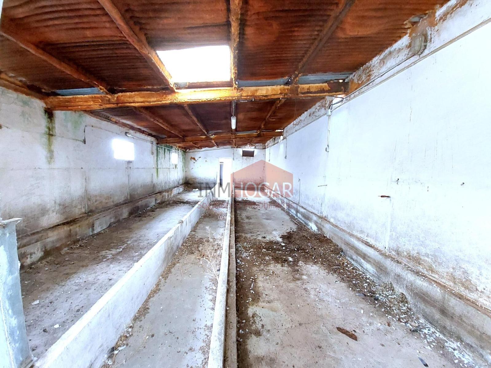 Nave en Venta en Adanero