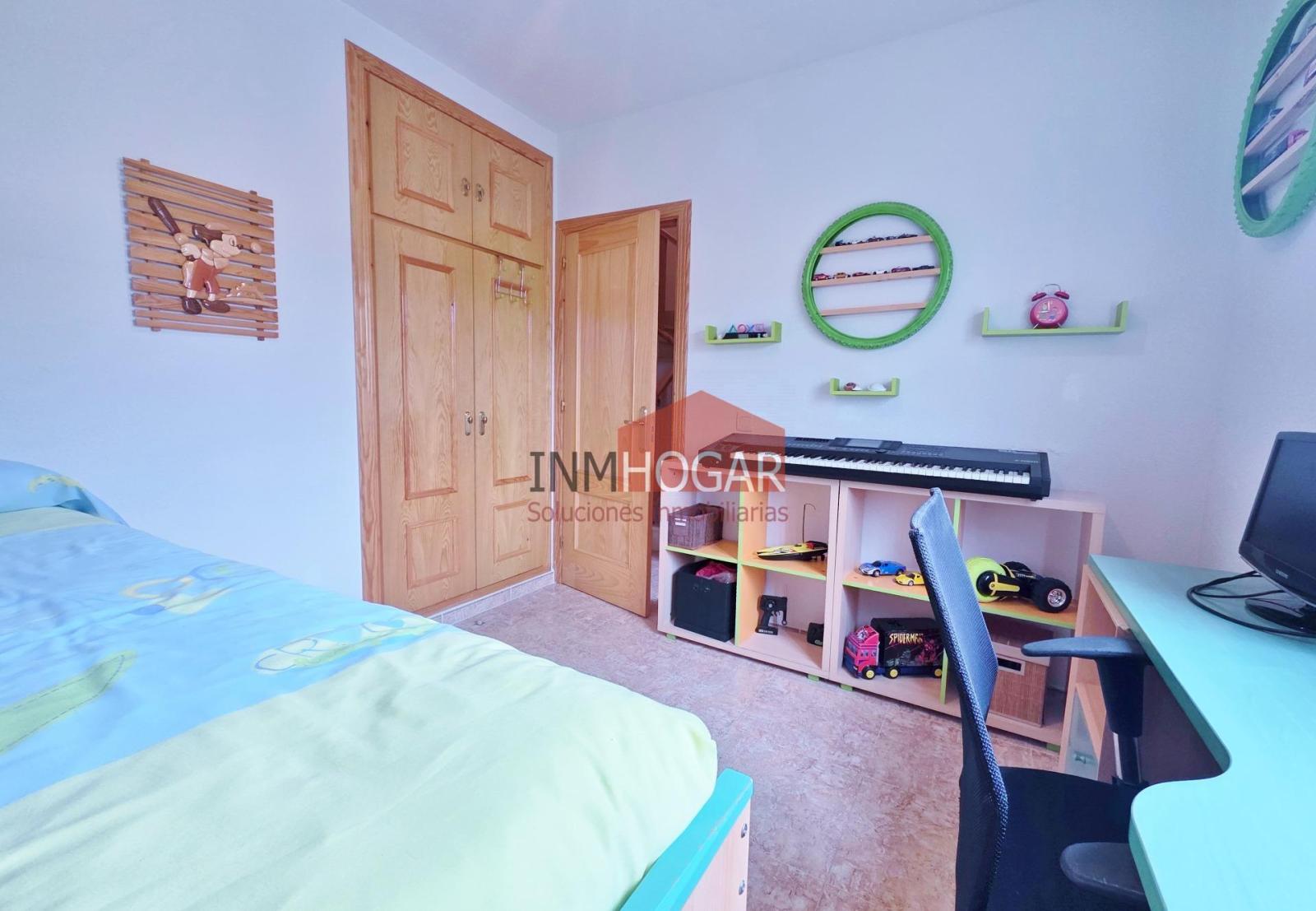 Adosado en Venta en Navaluenga