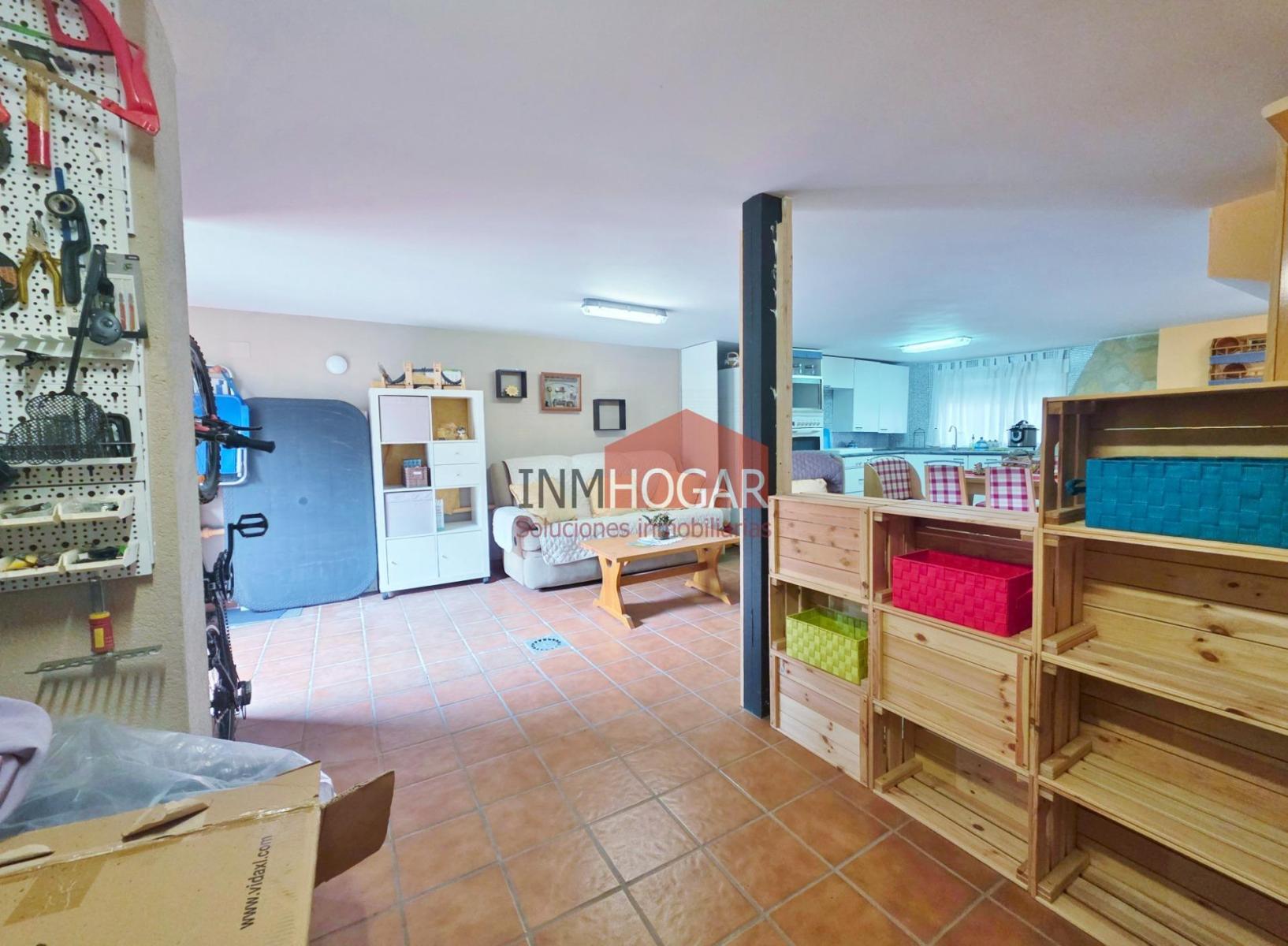 Adosado en Venta en Navaluenga