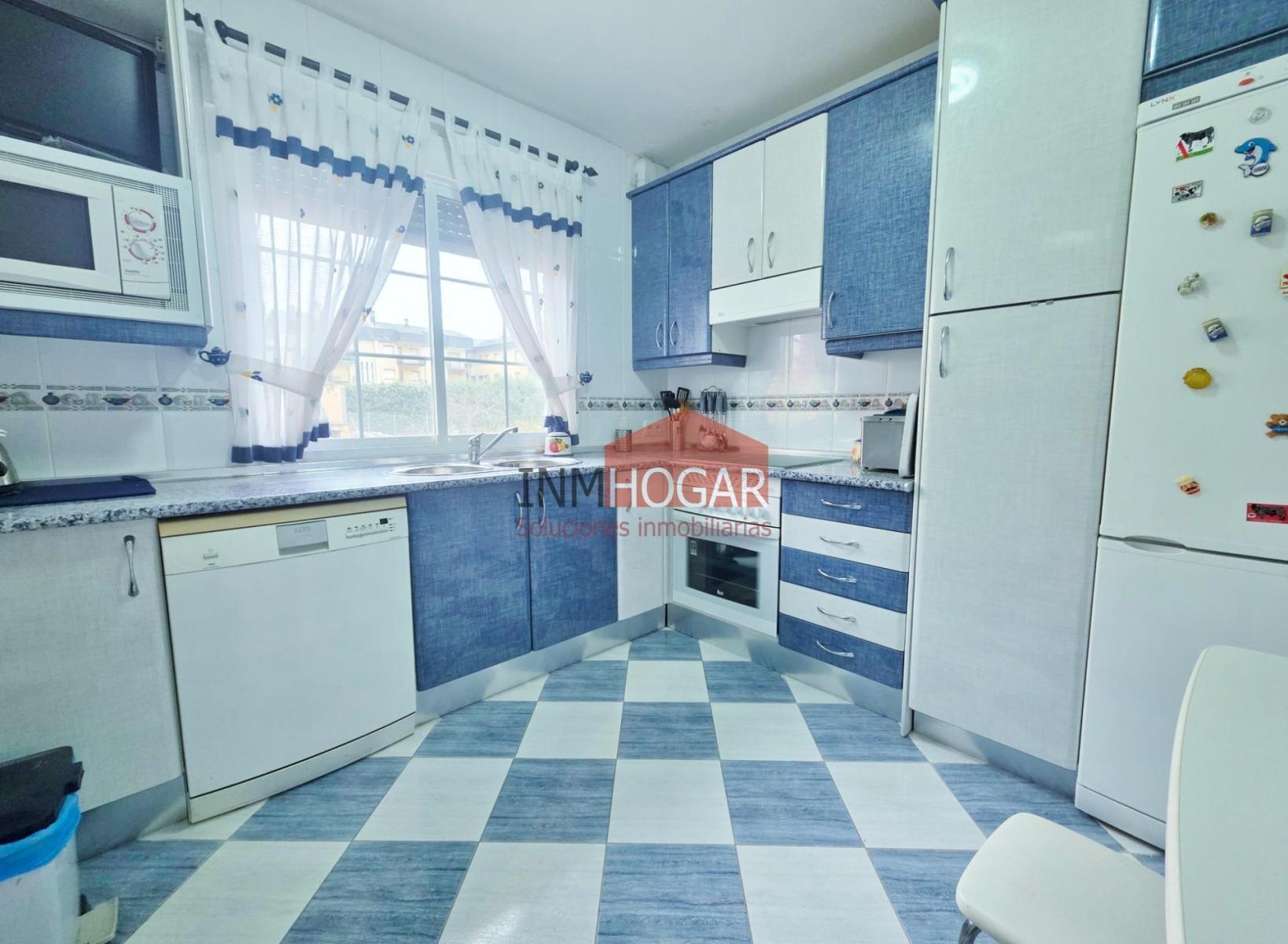 Adosado en Venta en Navaluenga