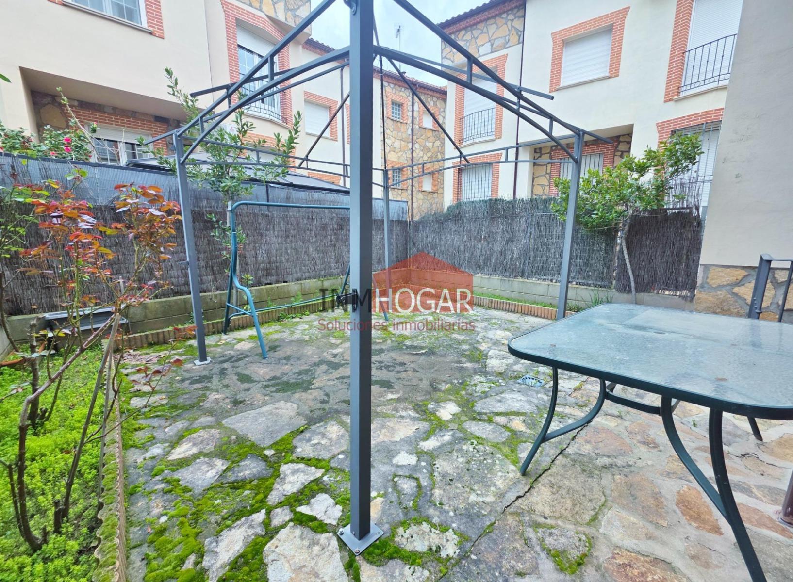 Adosado en Venta en Navaluenga