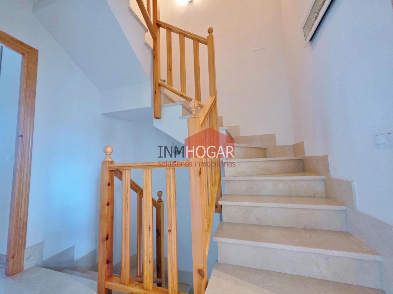 Adosado en Venta en Navaluenga