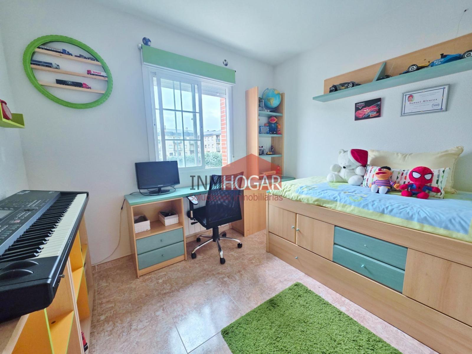Adosado en Venta en Navaluenga