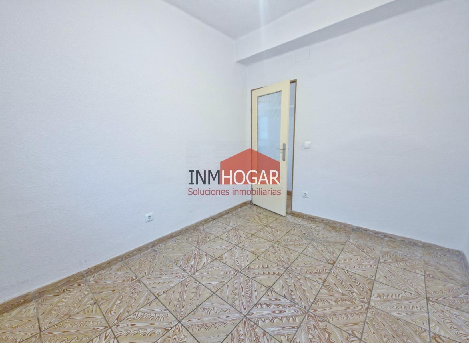 Flat for Sale in Ávila