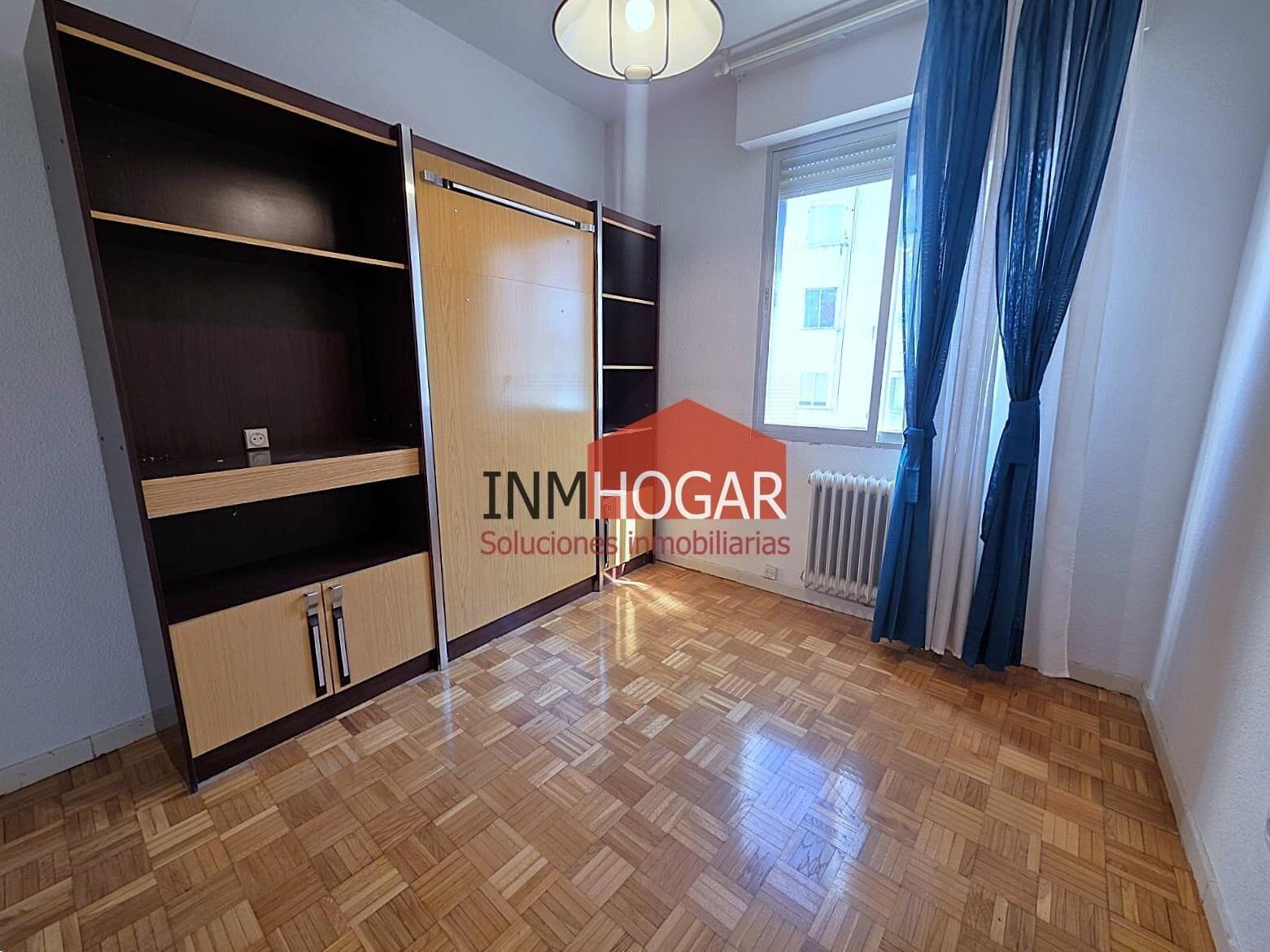 Flat for Sale in Ávila