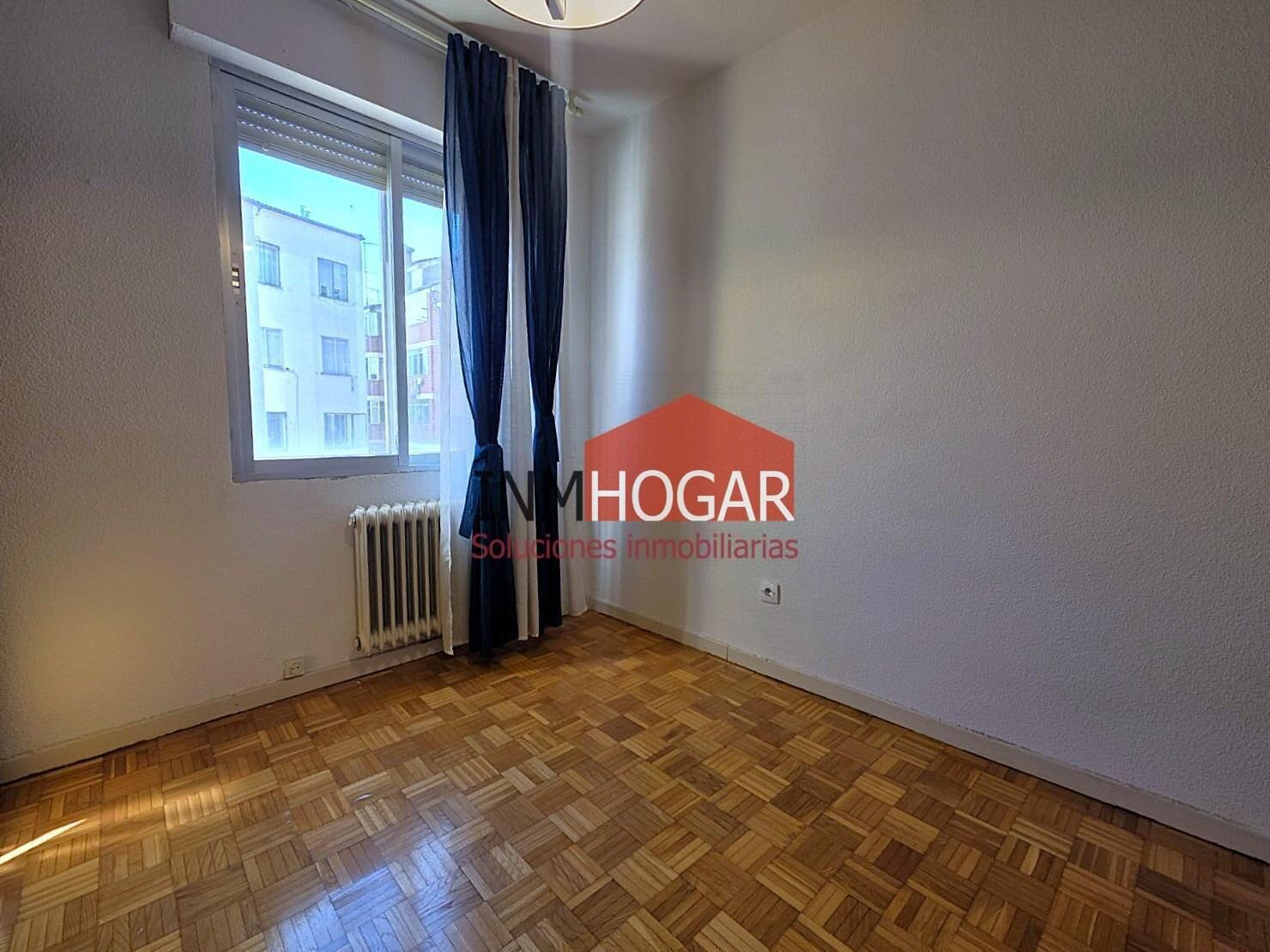Flat for Sale in Ávila
