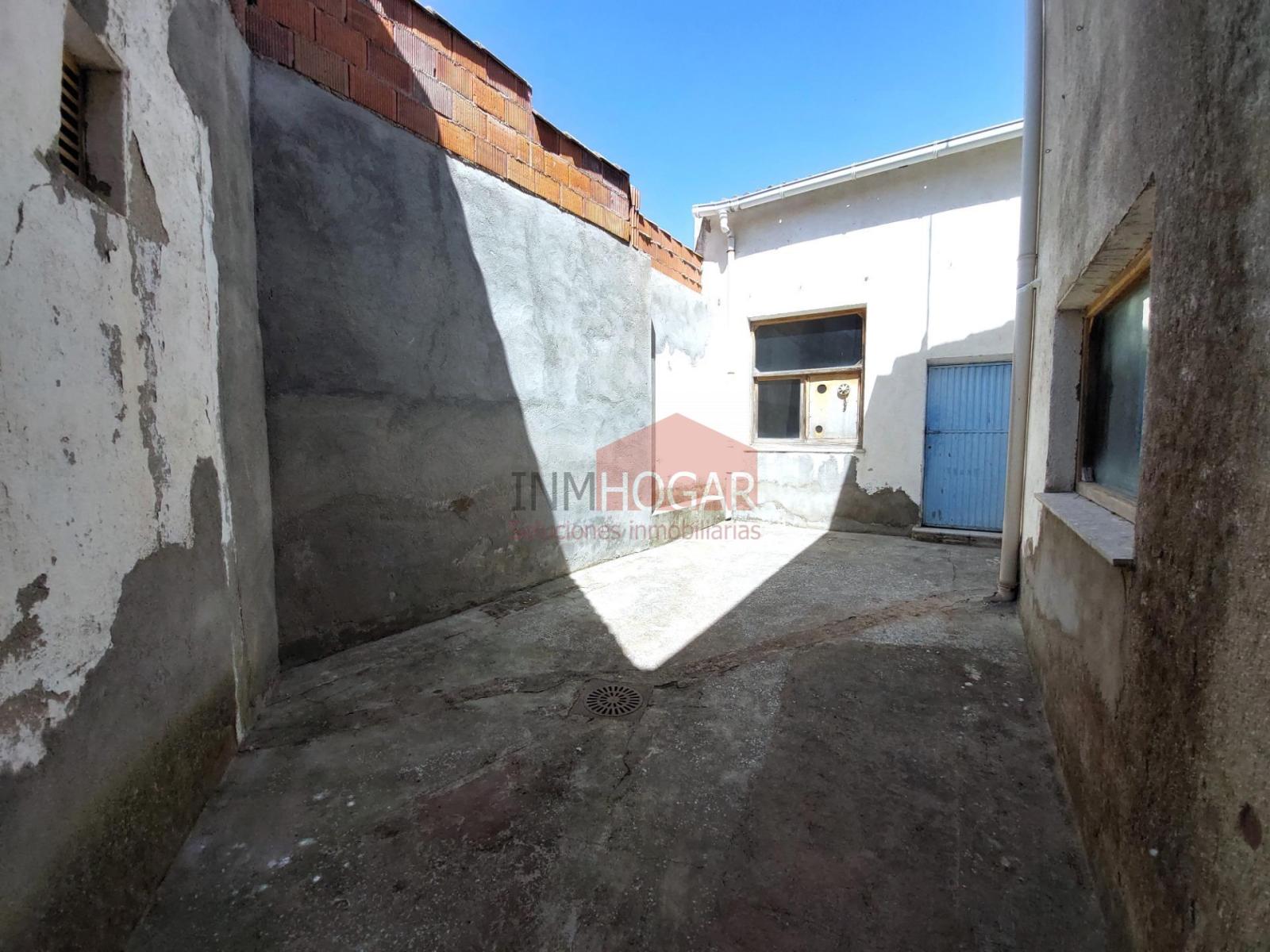 Rural House for Sale in Palacios de Goda