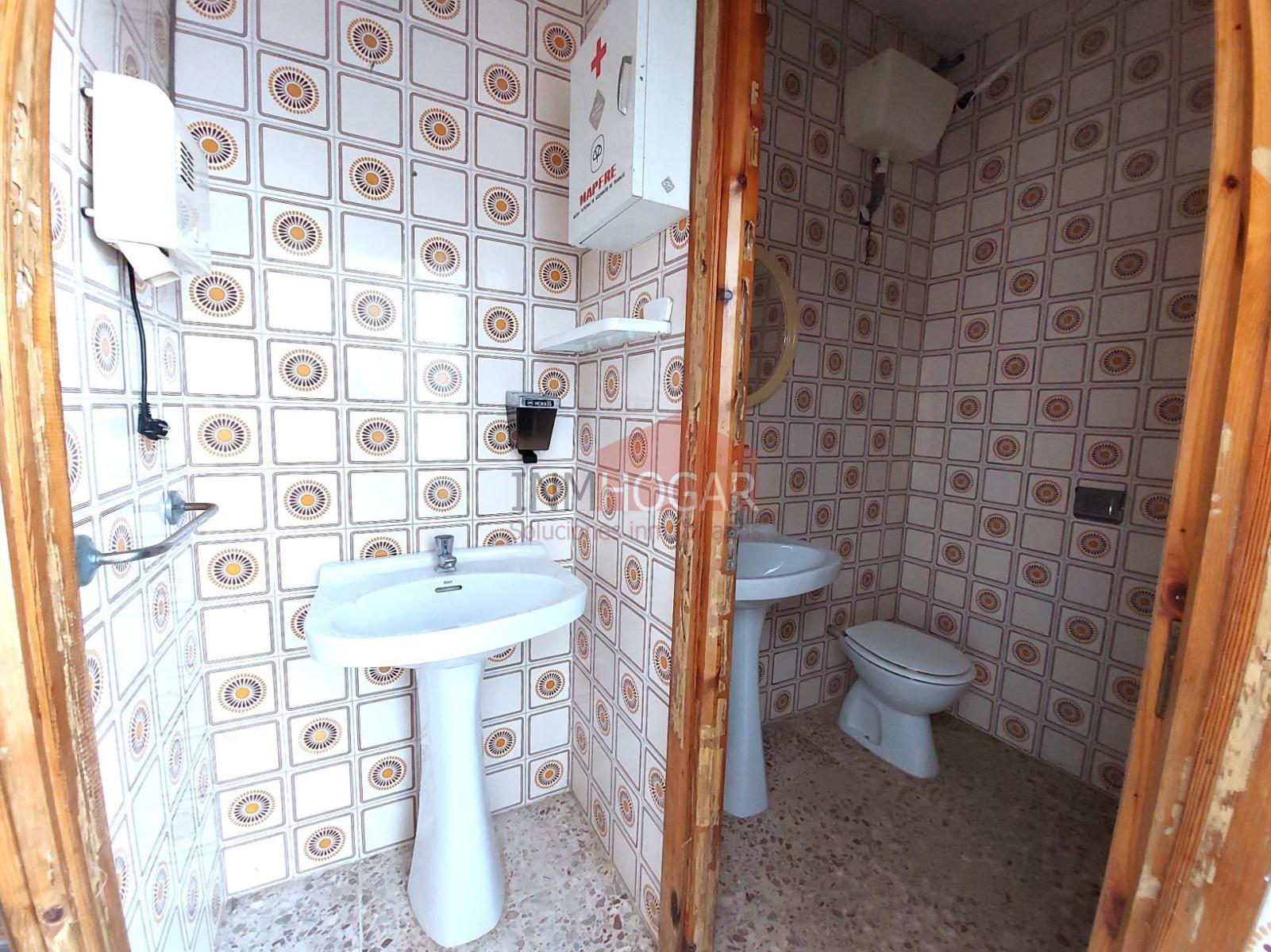Rural House for Sale in Palacios de Goda