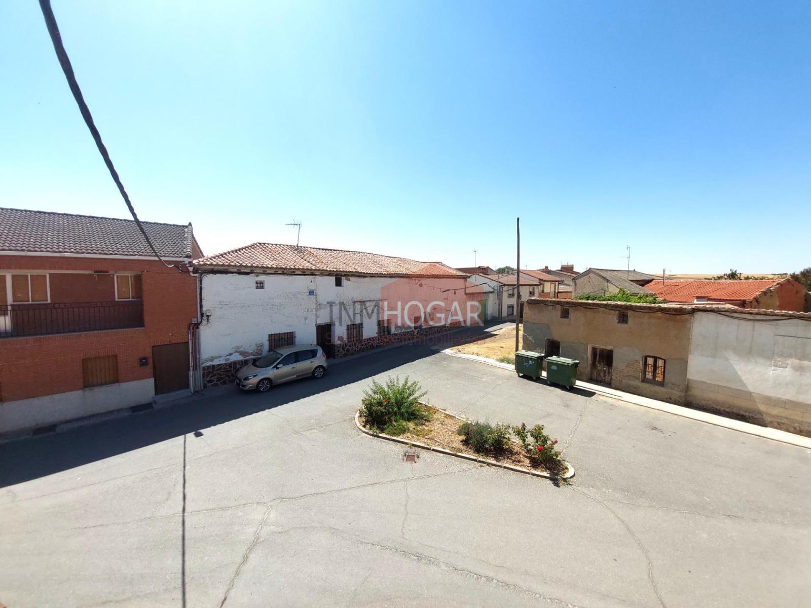 Rural House for Sale in Palacios de Goda