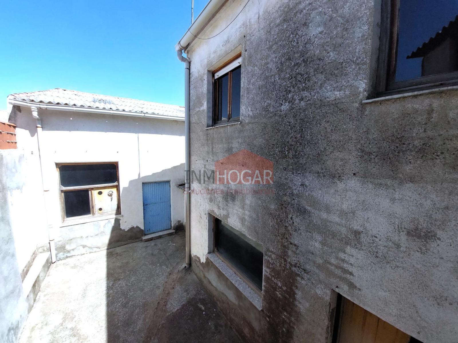 Rural House for Sale in Palacios de Goda