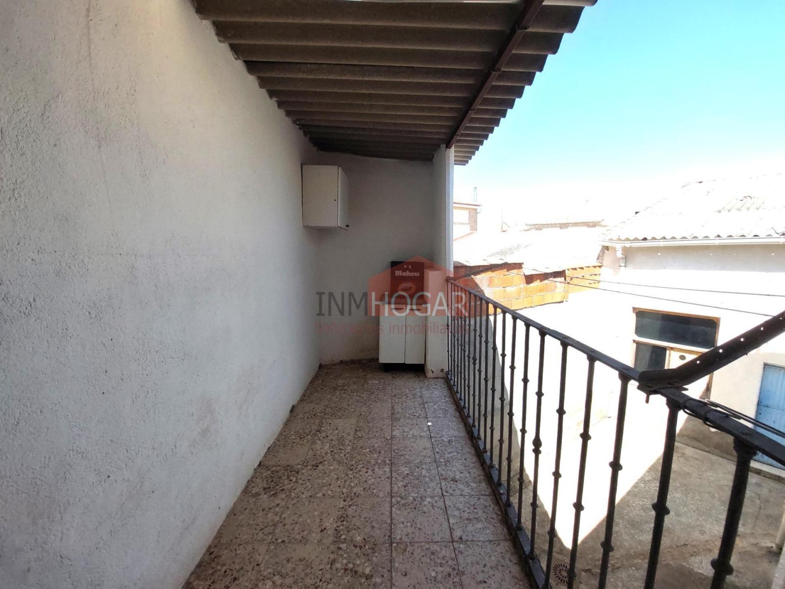 Rural House for Sale in Palacios de Goda