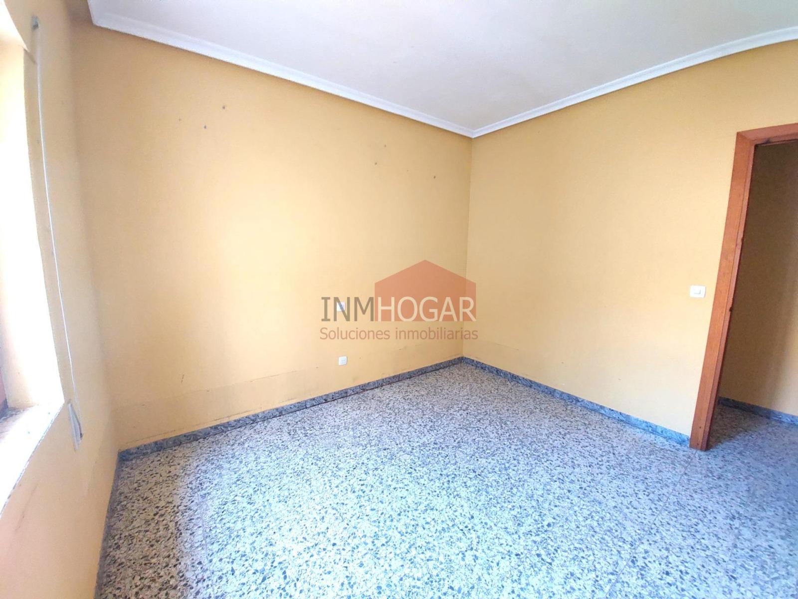 Rural House for Sale in Palacios de Goda