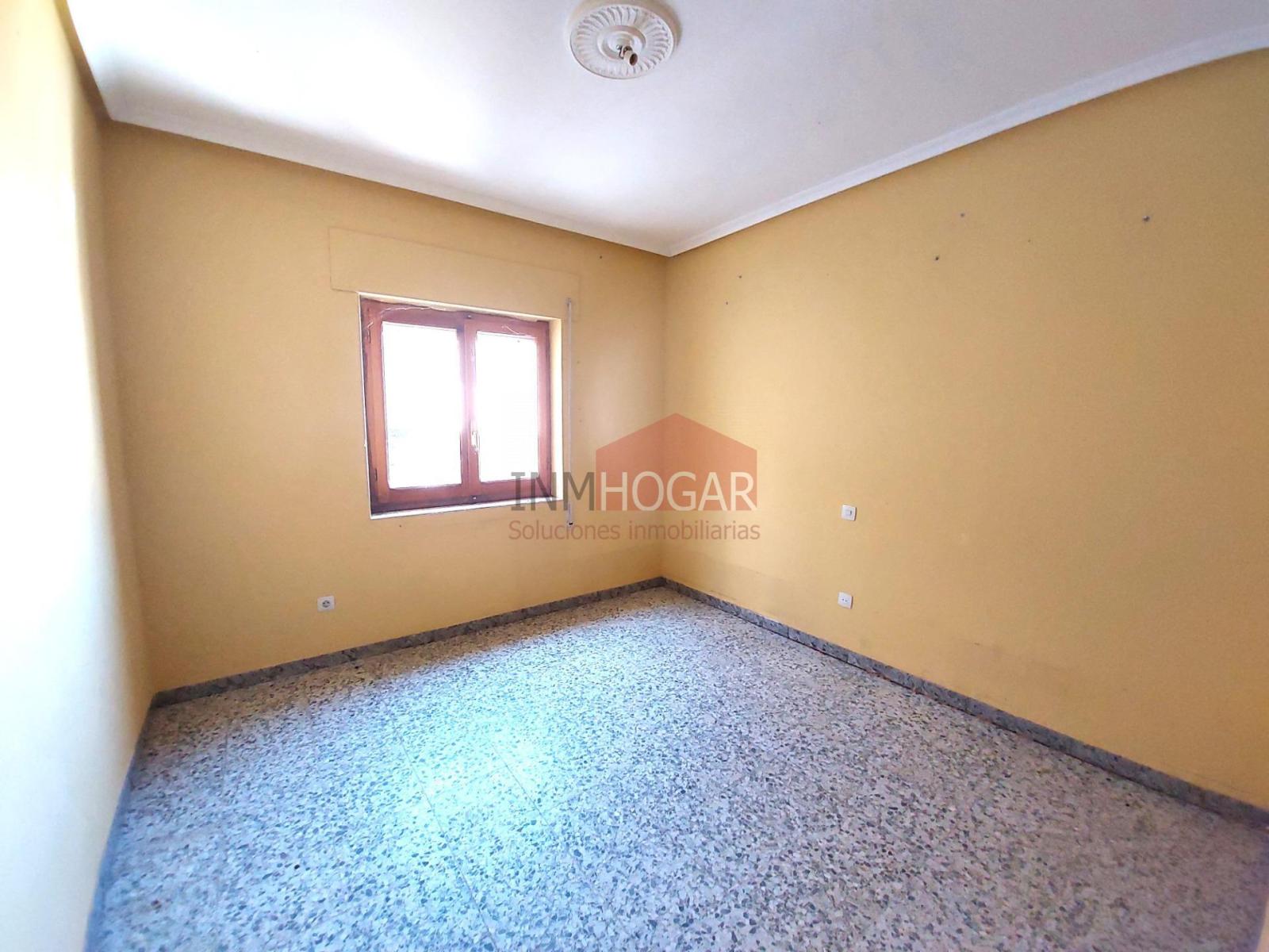 Rural House for Sale in Palacios de Goda