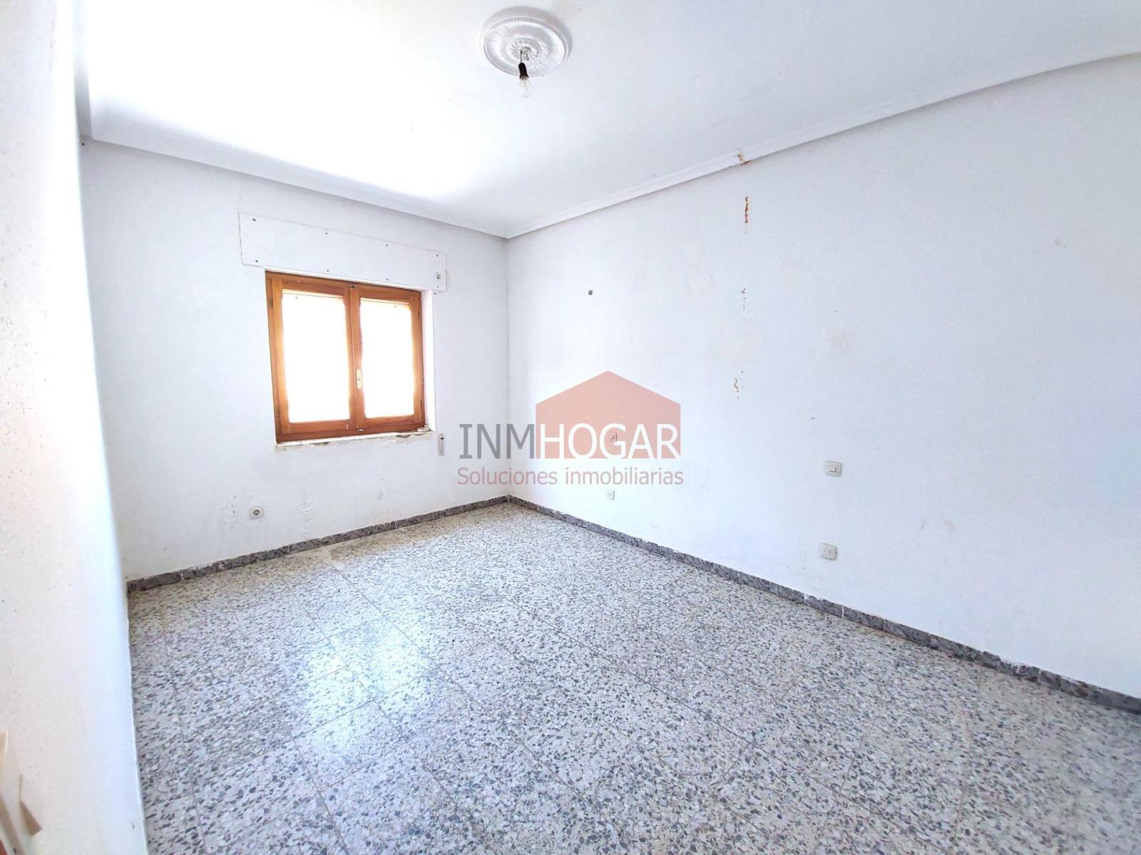 Rural House for Sale in Palacios de Goda