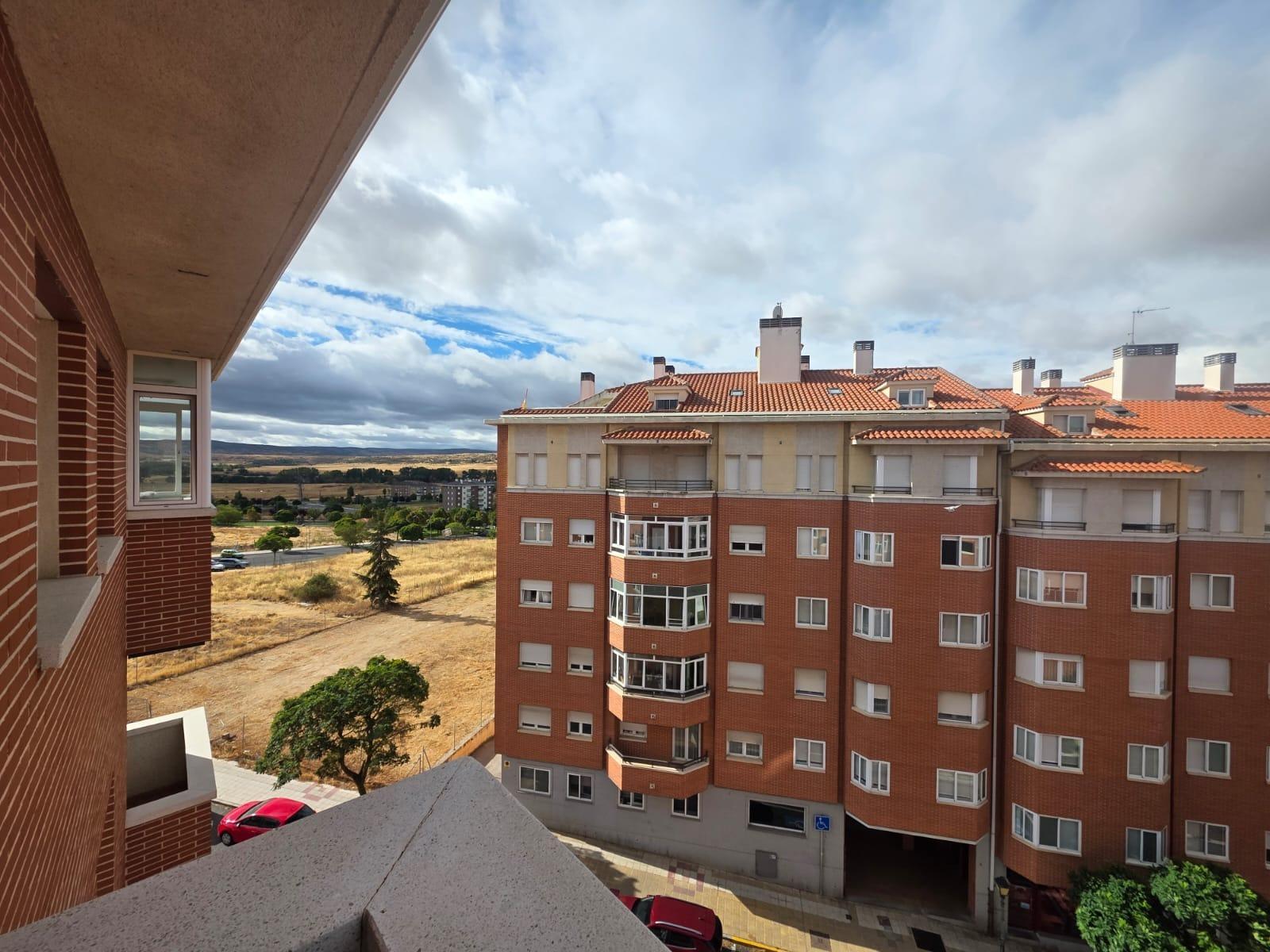 Flat for Rent in Ávila