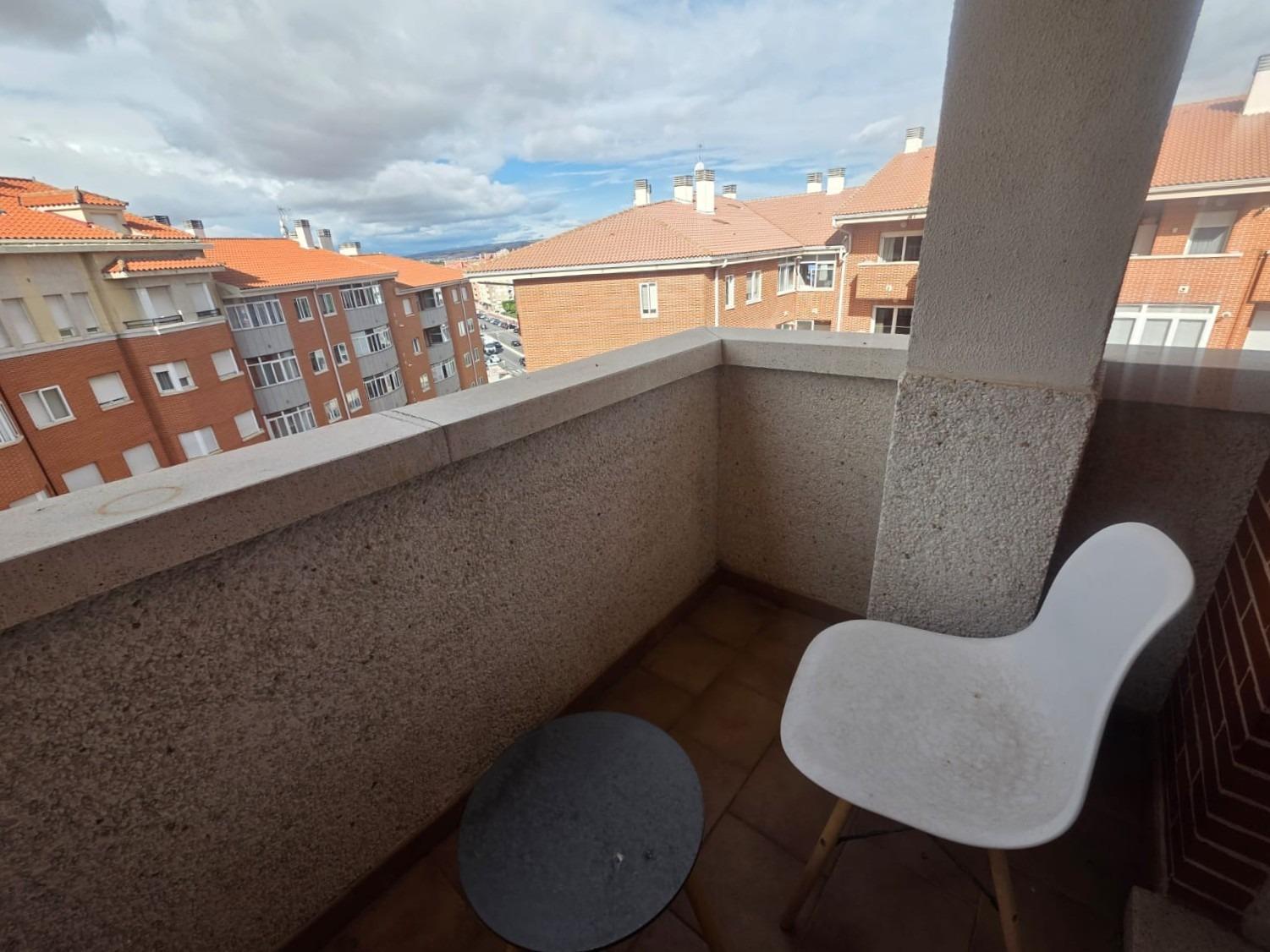 Flat for Rent in Ávila